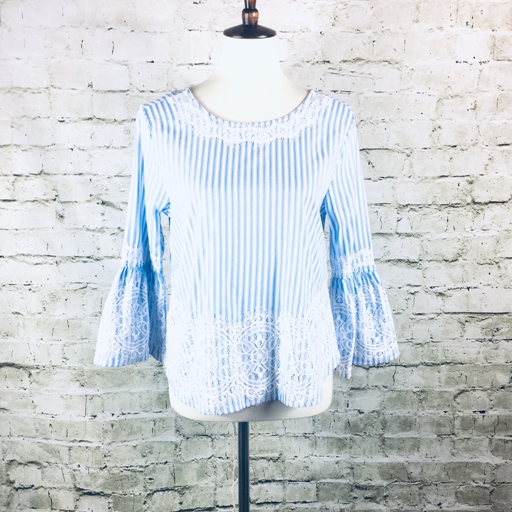 Star Style Blue and White Striped Top (Size S)